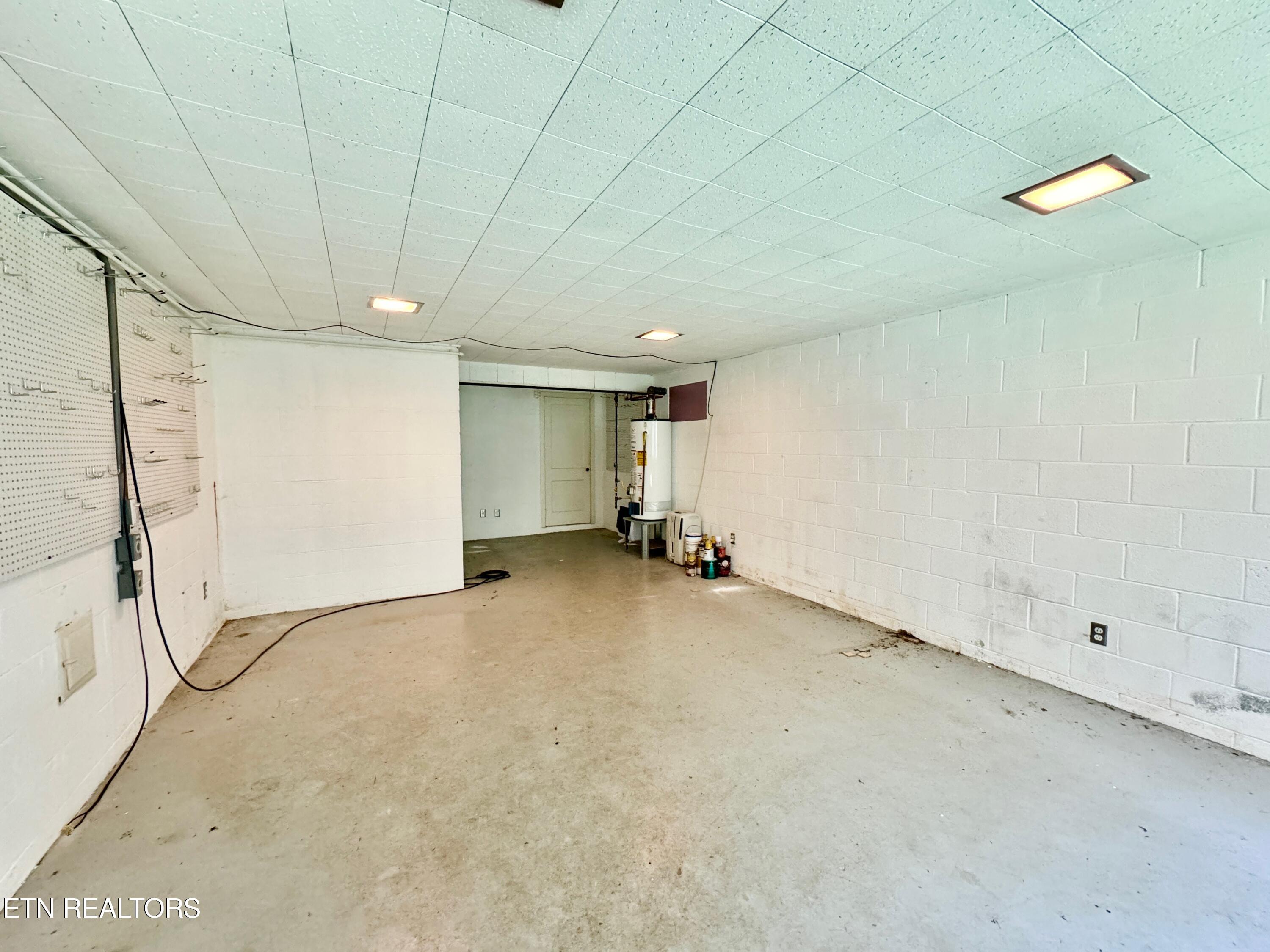 100 Olney Lane Oak Ridge, TN 37830 - Photo 46 of 48 46