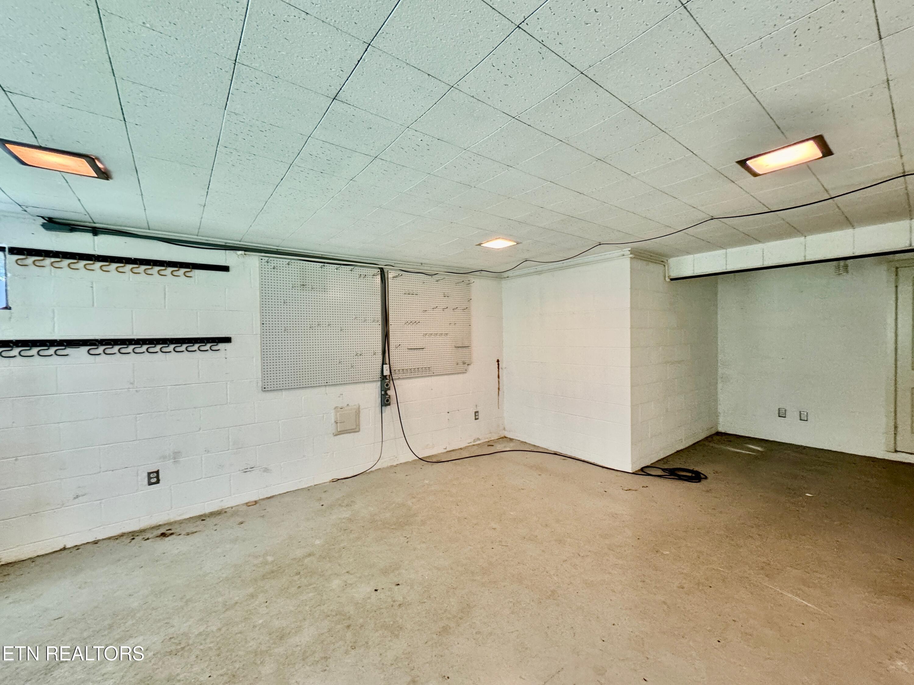 100 Olney Lane Oak Ridge, TN 37830 - Photo 47 of 48 47
