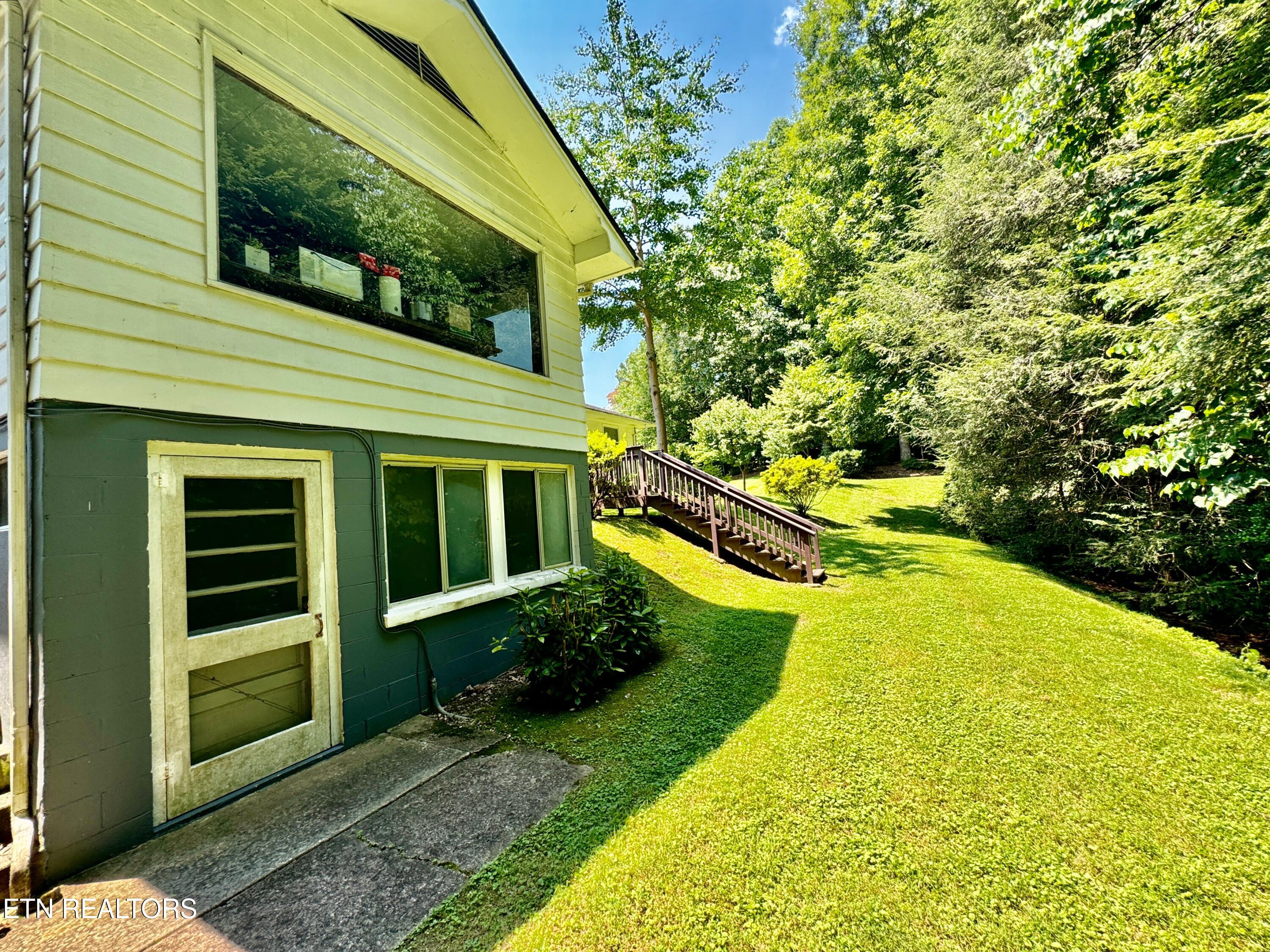 100 Olney Lane Oak Ridge, TN 37830 - Photo 7 of 48 7