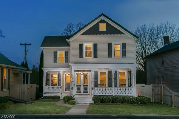 $795,000 | 15 Main Street, Annandale, NJ 08801