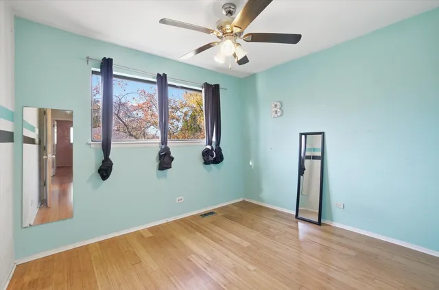 $329,900 | 413 Buffalo Trail, Wheeling, IL 60090