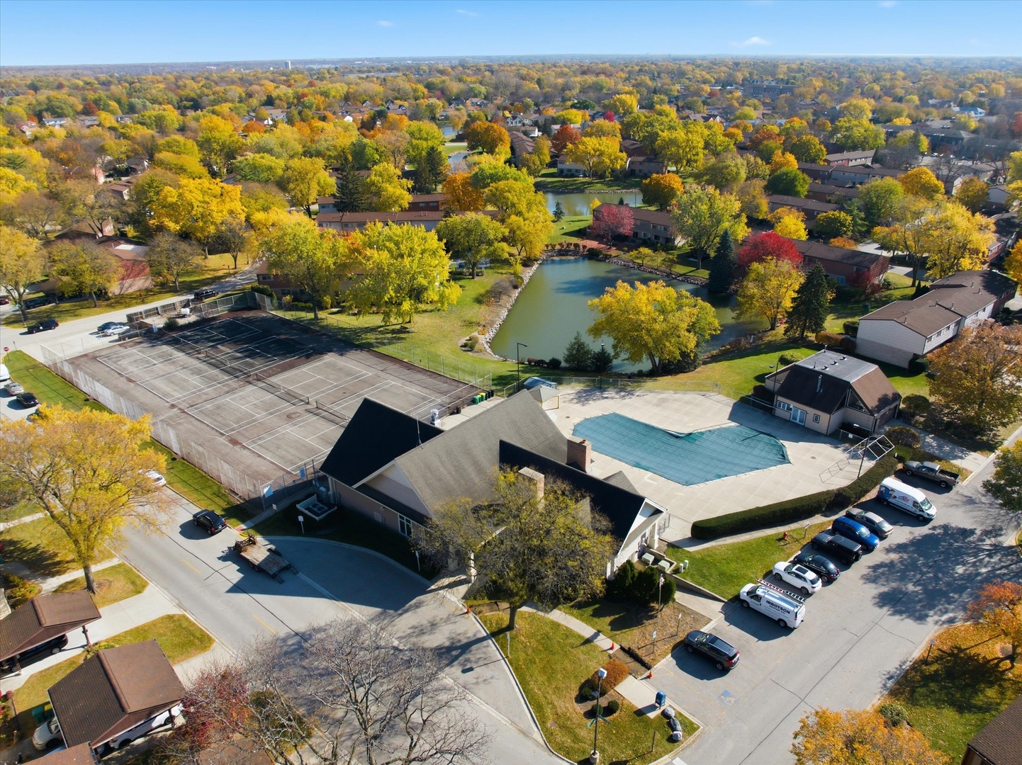 413 Buffalo Trail Wheeling, IL 60090 - Photo 26 of 29 an aerial view of residential houses with outdoor space