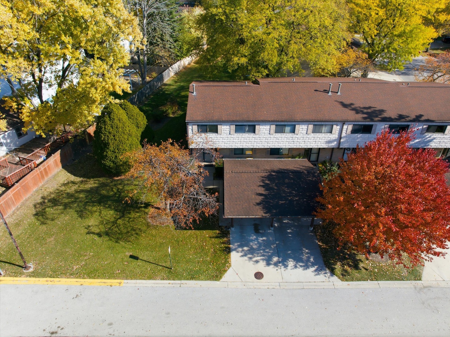 413 Buffalo Trail Wheeling, IL 60090 - Photo 28 of 29 an aerial view of a house