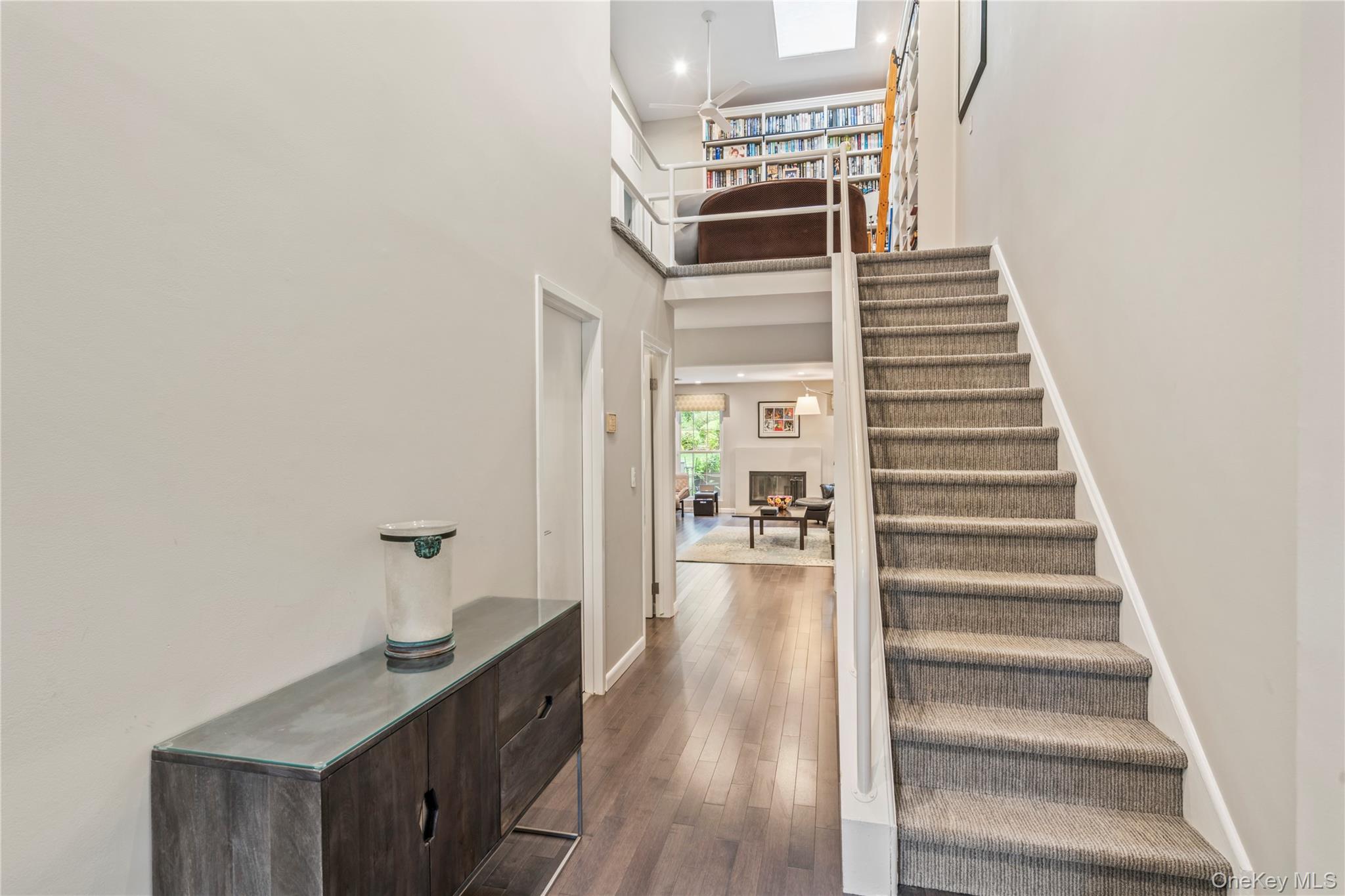 154 Hidden Ridge Drive Syosset, NY 11791 - Photo 2 of 34