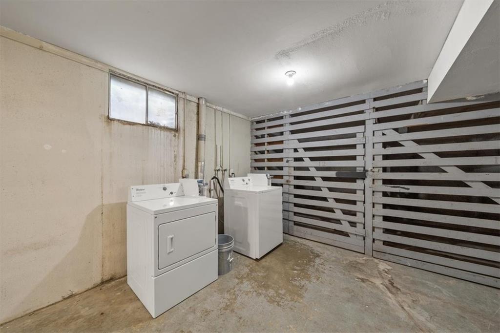 2203 Mission Road Harrisonville, MO 64701 - Photo 16 of 39