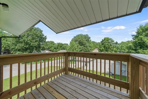$675,000 | 2203 Mission Road, Harrisonville, MO 64701