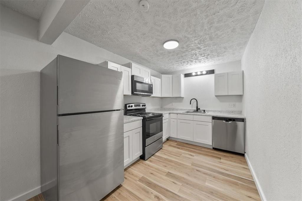 2203 Mission Road Harrisonville, MO 64701 - Photo 10 of 39