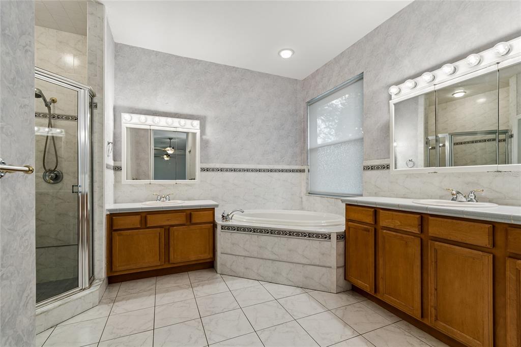 2204 Elizabeth Way Dunedin, FL 34698 - Photo 7 of 19