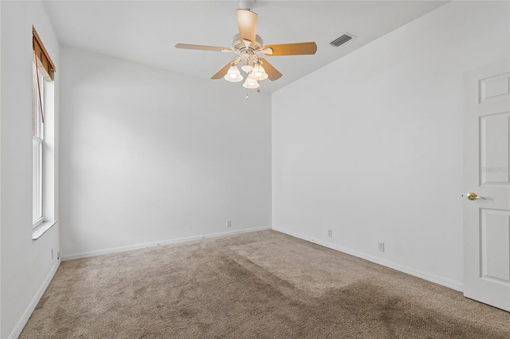 2204 Elizabeth Way Dunedin, FL 34698 - Photo 8 of 19