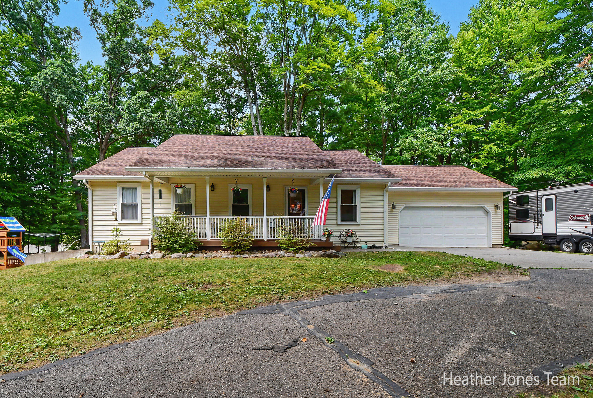 6936 Schmeid Road Lakeview, MI 48850 - Photo 1 of 41 DSC_4034