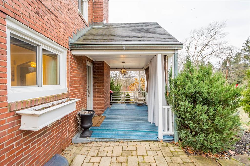 112 Locust Lane Pittsburgh, PA 15241 - Photo 30 of 38 a view of a entryway door front of house