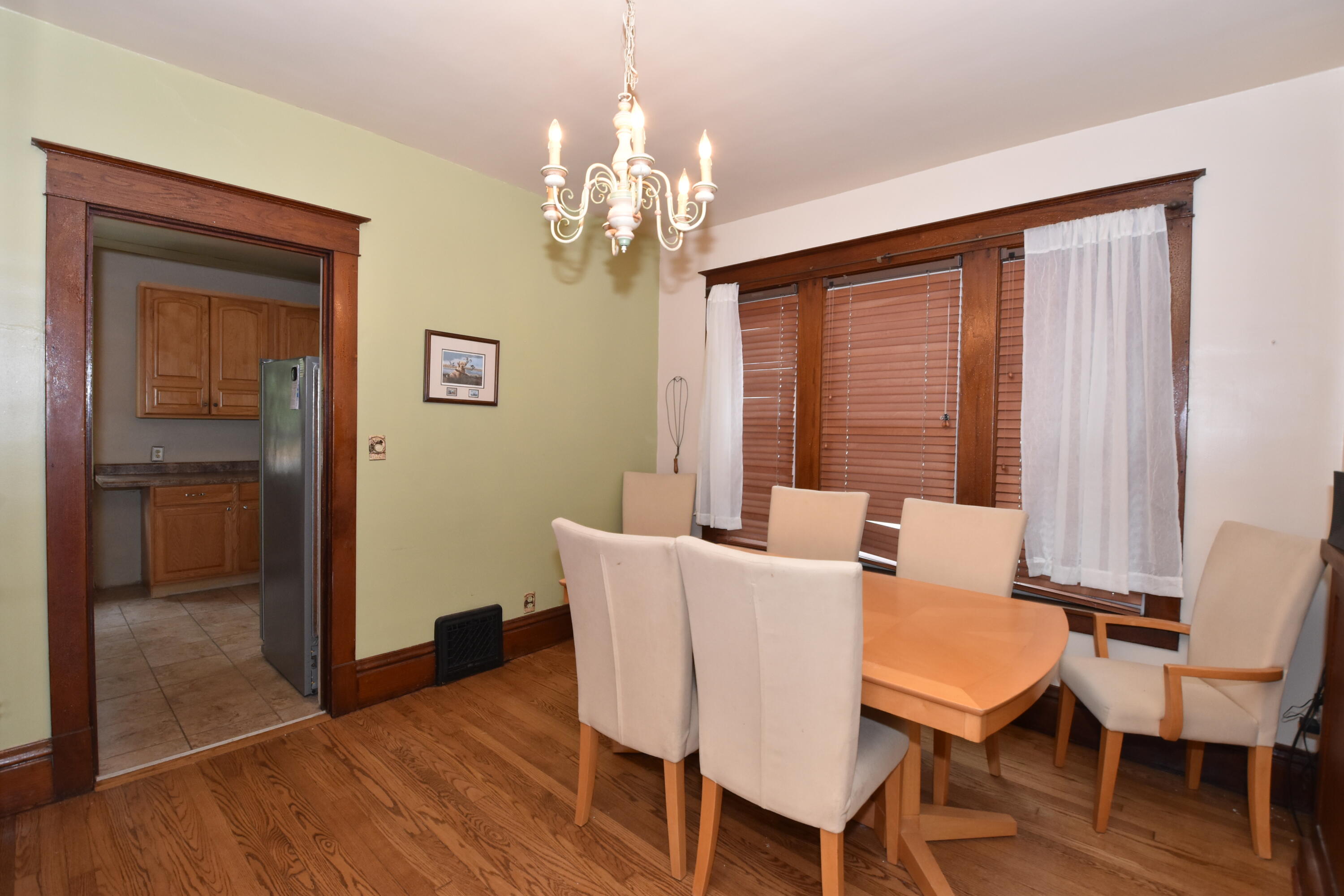 1707 Carlisle Avenue Racine, WI 53404 - Photo 9 of 27 Dining room