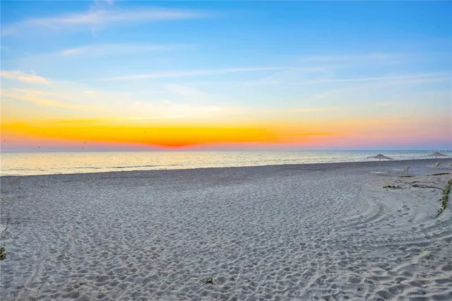 $995,000 | 1050 Longboat Club Road, Unit 301, Longboat Key, FL 34228