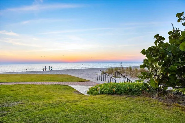 $995,000 | 1050 Longboat Club Road, Unit 301, Longboat Key, FL 34228