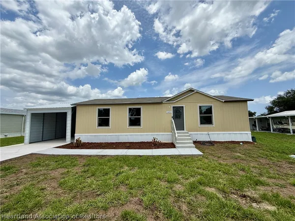 $186,986 | 125 South Winter Circle, Avon Park, FL 33825