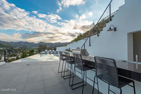 $12,495,000 | 461 Lake Sherwood Drive, Westlake Village, CA 91361