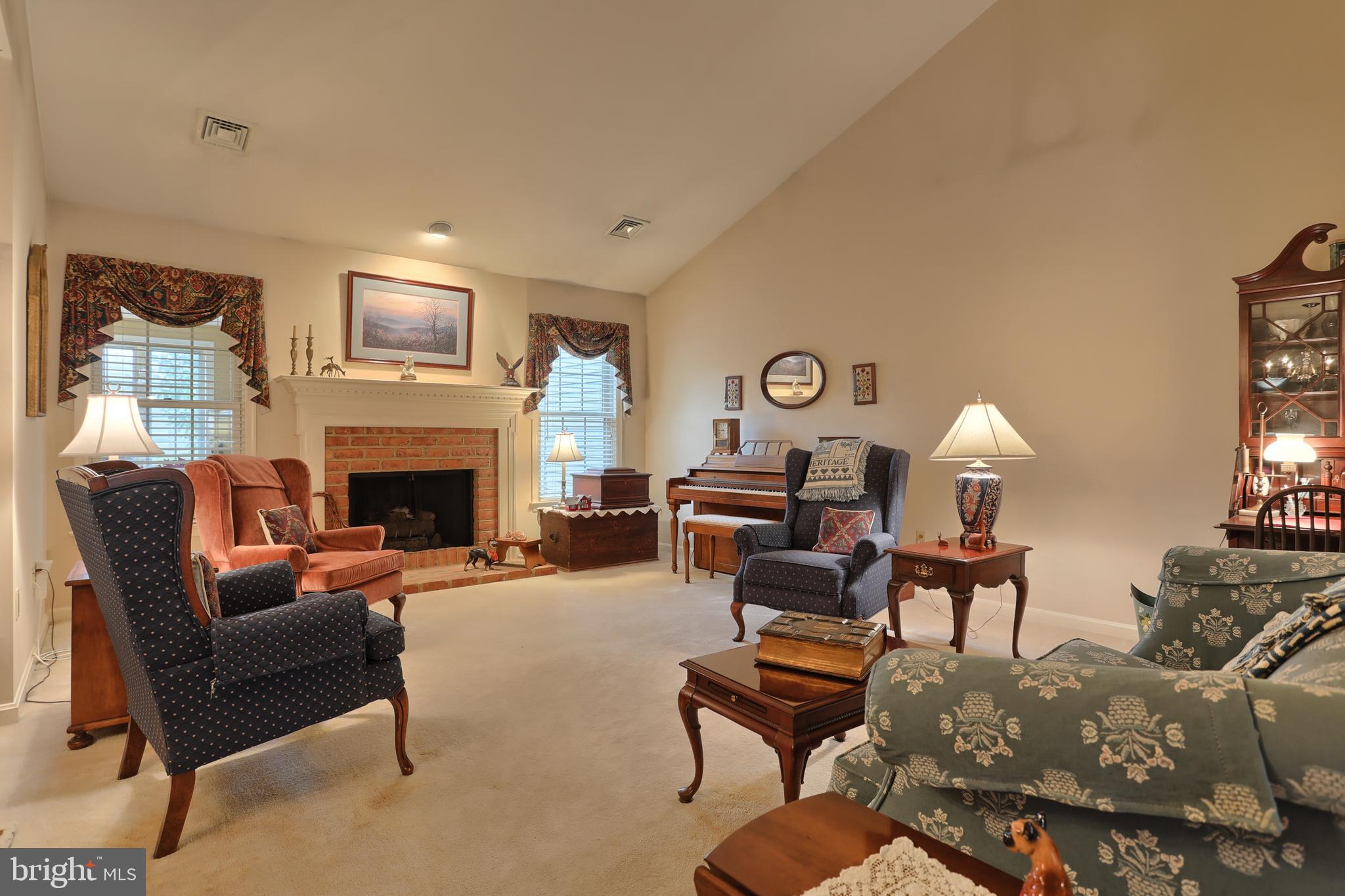 39 Leearden Road Hershey, PA 17033 - Photo 2 of 24 Gallery Image 2
