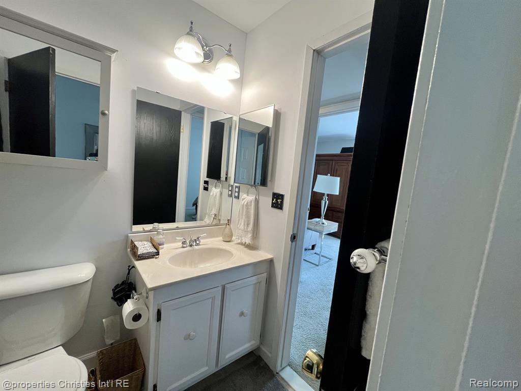 23672 North Rockledge Novi, MI 48375 - Photo 17 of 22