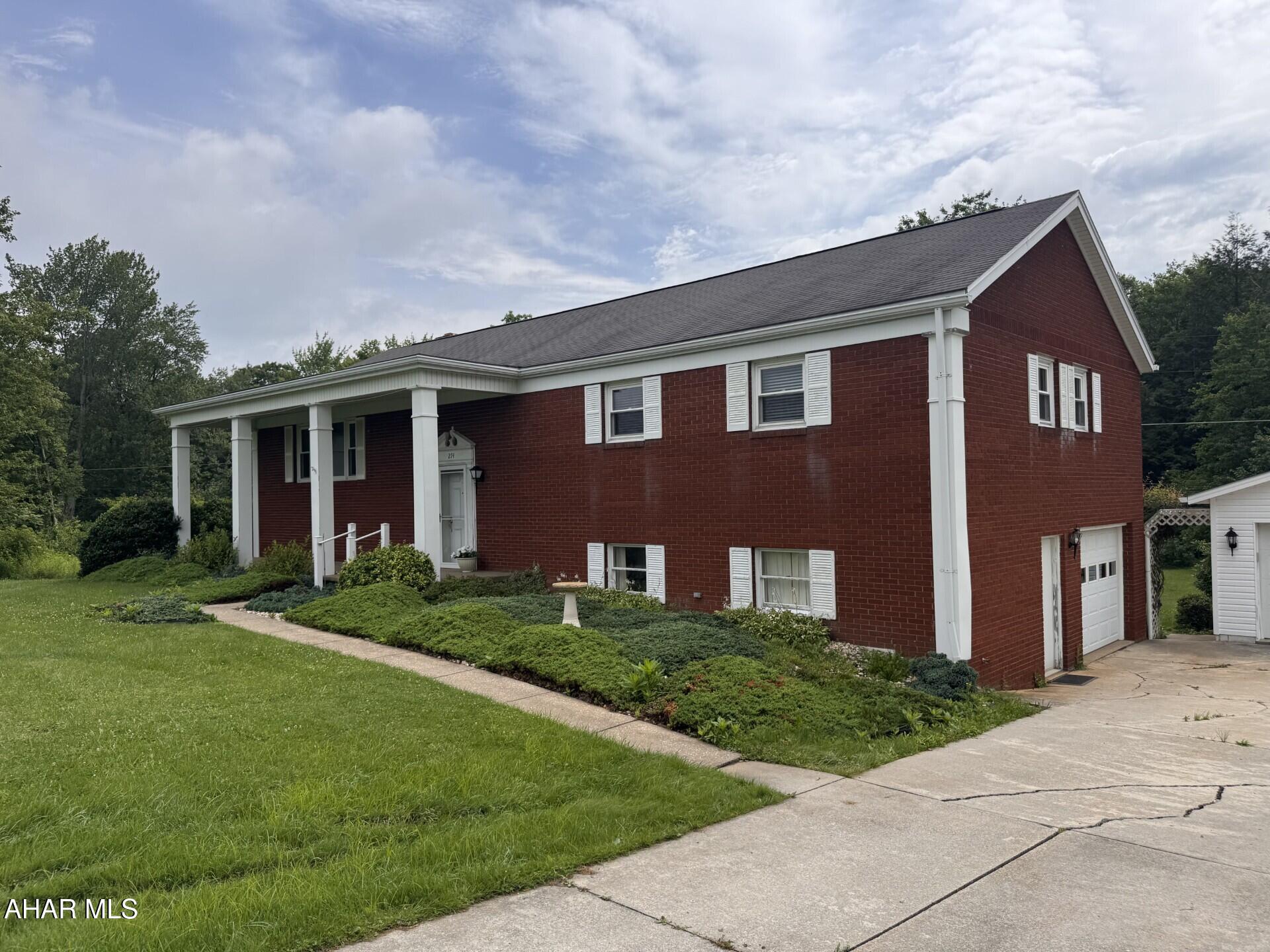 274 Fees Road Carrolltown, PA 15722 - Photo 2 of 30