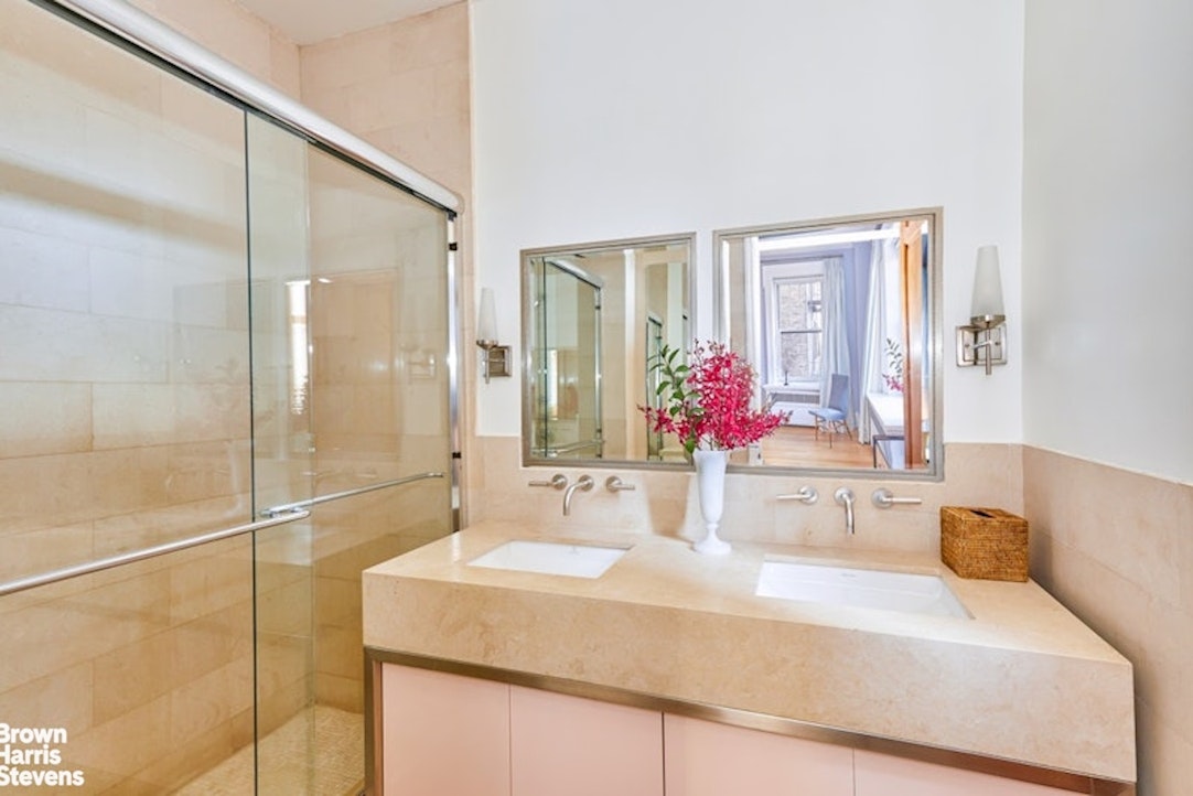 525 Park Avenue, Unit 7AB Manhattan, NY 10065 - Photo 8 of 22 Gallery Image 8