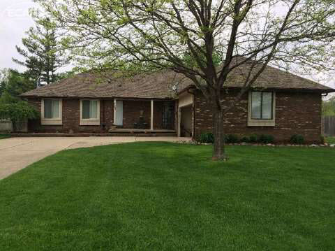 723 Riverside Drive Linden, MI 48451 - Photo 1 of 13 20438587.JPG