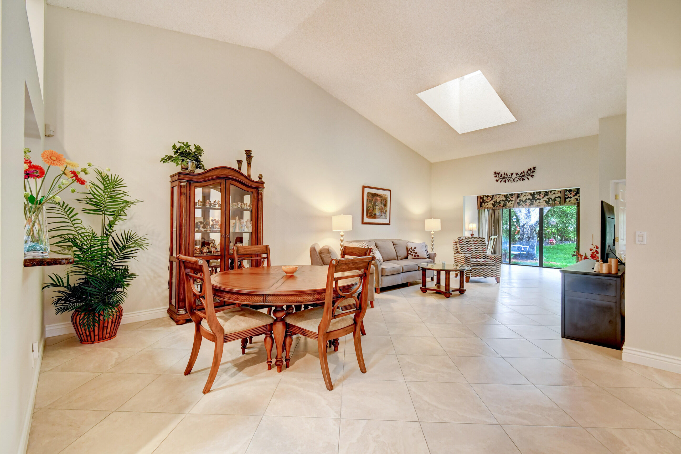 8419 Springlake Drive Boca Raton, FL 33496 - Photo 4 of 49 DSC_1037_38_39_40_41