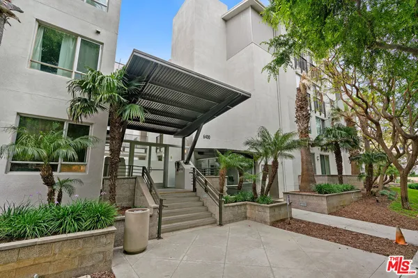 $3,995 | 6400 Crescent Parkway, Unit 113, Playa Vista, CA 90094
