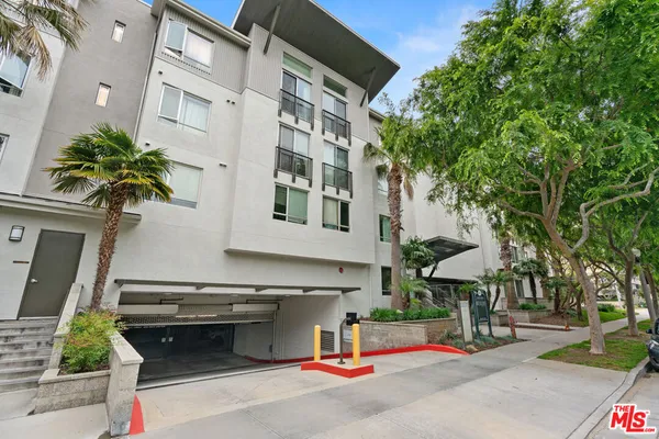 $3,995 | 6400 Crescent Parkway, Unit 113, Playa Vista, CA 90094