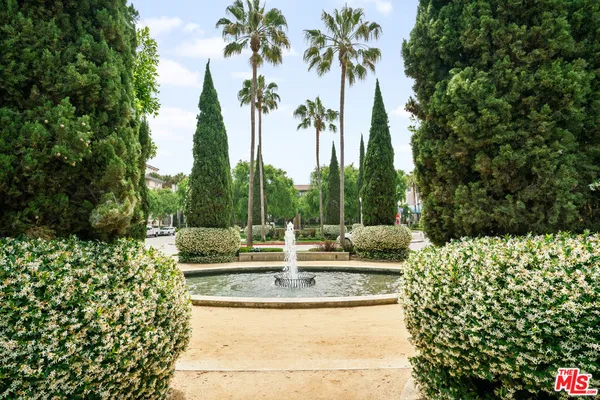 $3,995 | 6400 Crescent Parkway, Unit 113, Playa Vista, CA 90094