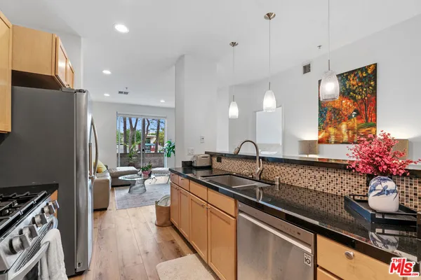 $3,995 | 6400 Crescent Parkway, Unit 113, Playa Vista, CA 90094