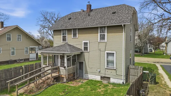 $85,000 | 911 West 5th Street, Sterling, IL 61081
