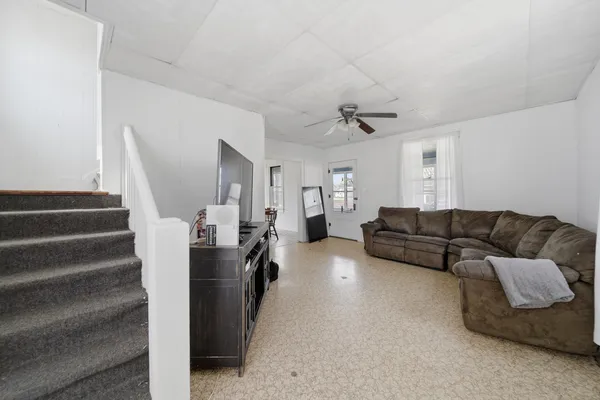 $85,000 | 911 West 5th Street, Sterling, IL 61081