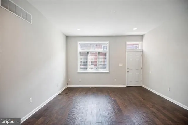 $2,100 | 2228 North Howard Street, Philadelphia, PA 19133