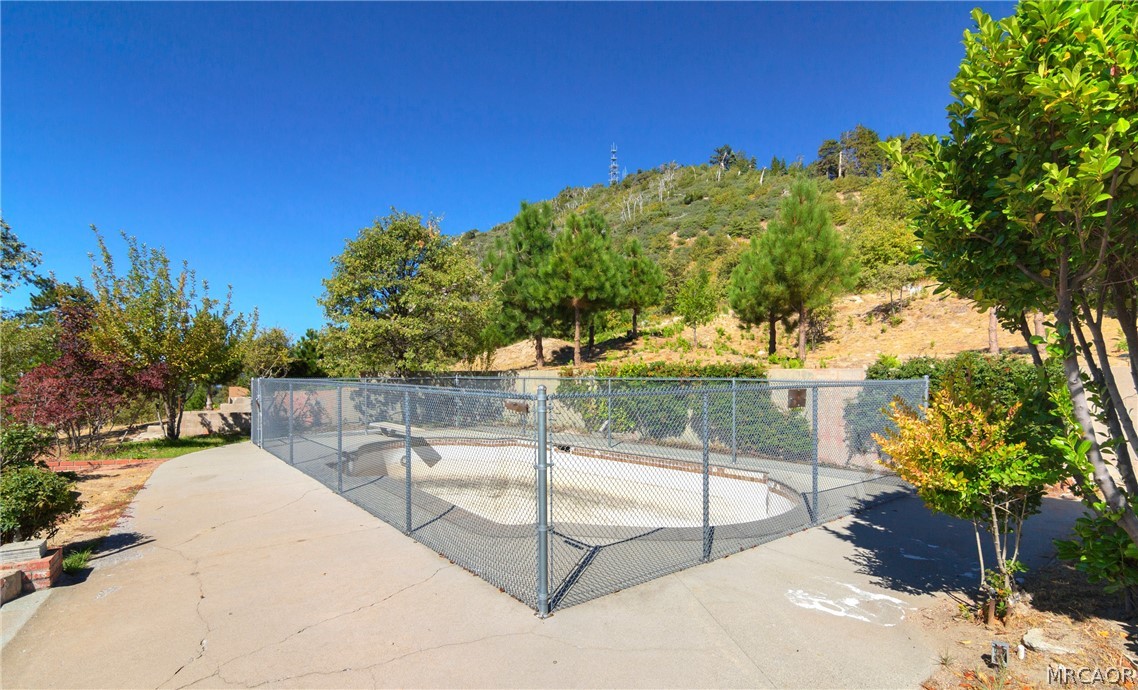 26262 Highway 18 Rimforest, CA 92378 - Photo 14 of 24 a view of a backyard