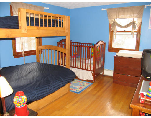 48 Countryside Road Grafton, MA 01536 - Photo 12 of 16 Gallery Image 12
