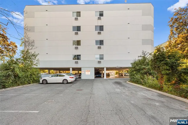 $330,000 | 10 Orchard Street, Unit 3E, Hackensack, NJ 07601