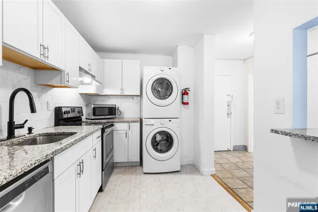 $330,000 | 10 Orchard Street, Unit 3E, Hackensack, NJ 07601