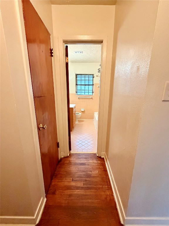 6211 Schevers Street Houston, TX 77087 - Photo 13 of 28 a view of a hallway