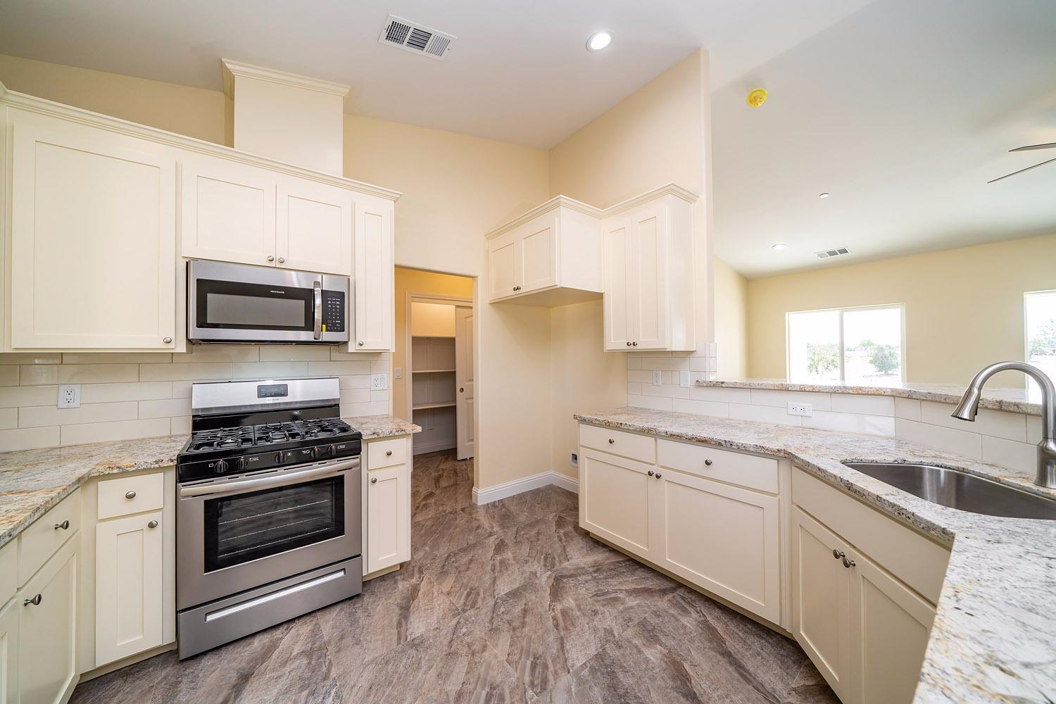 16750 Paula Road Madera, CA 93636 - Photo 11 of 47 Gallery Image 11