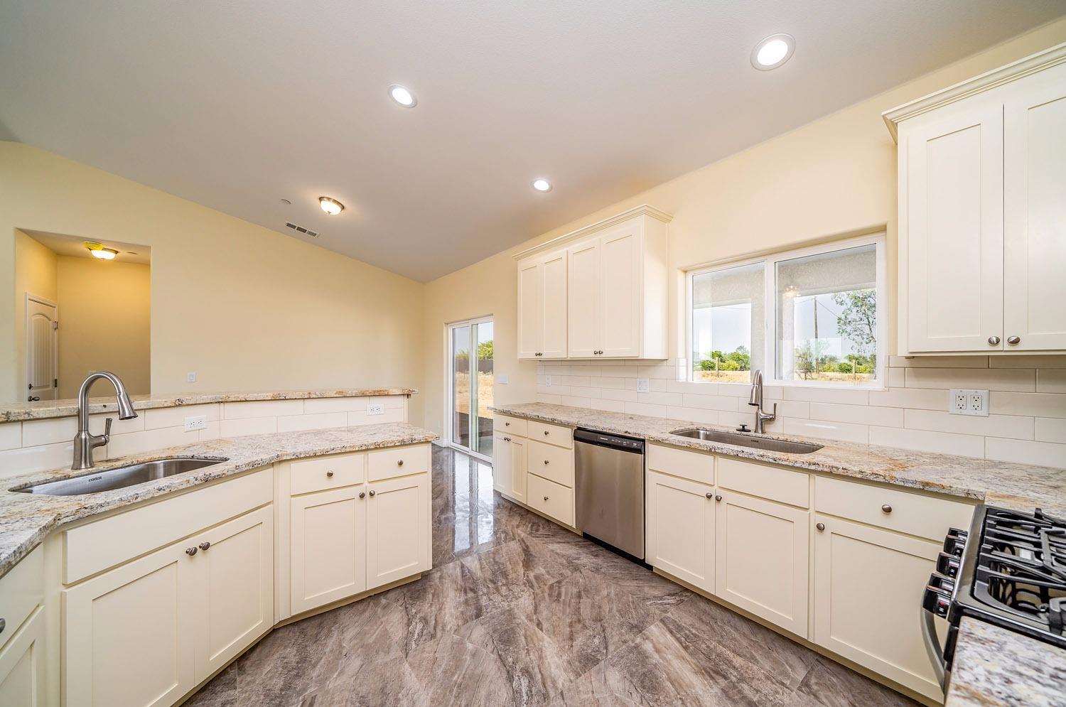 16750 Paula Road Madera, CA 93636 - Photo 12 of 47 Gallery Image 12