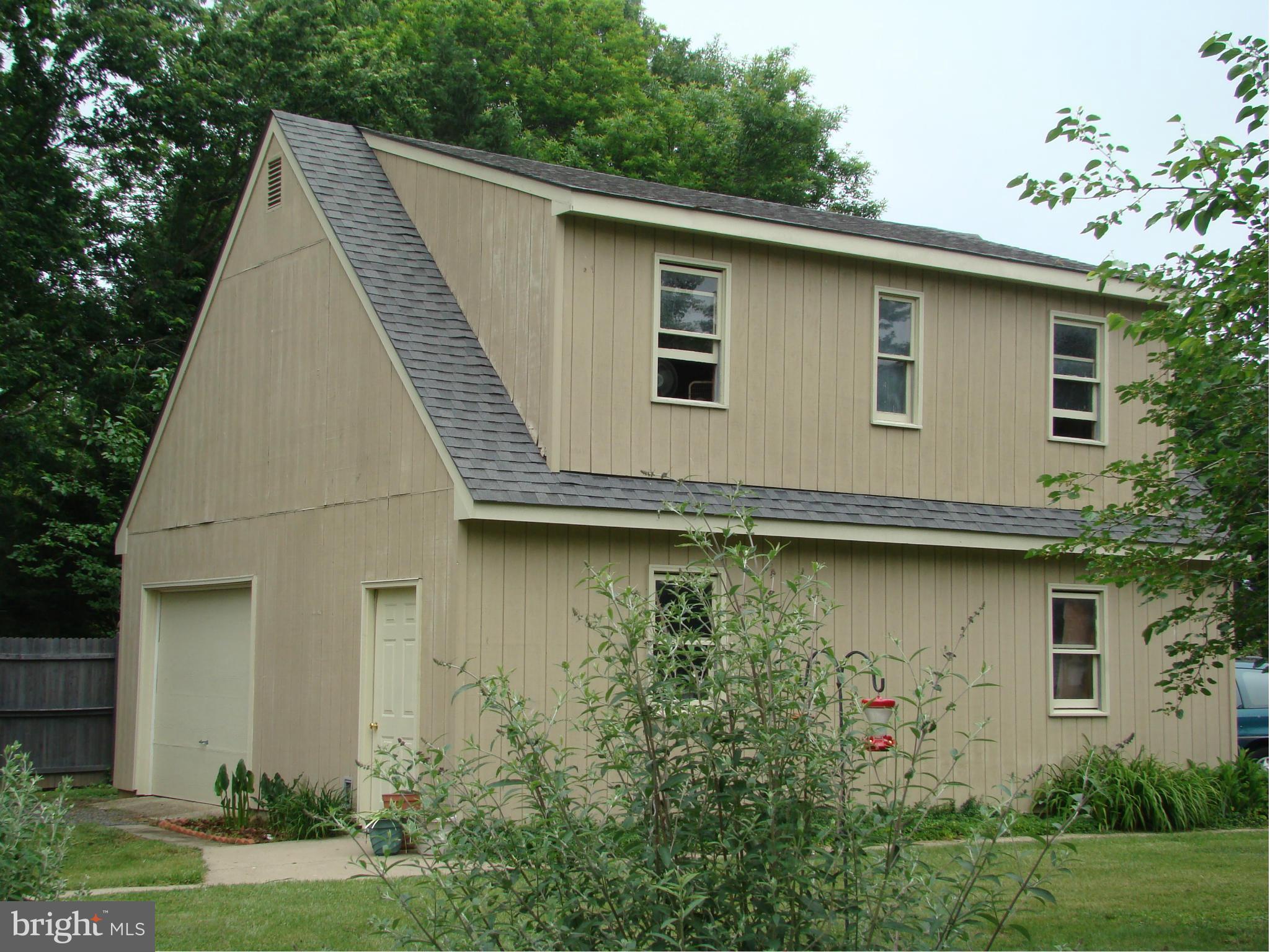 Exterior (Rear)