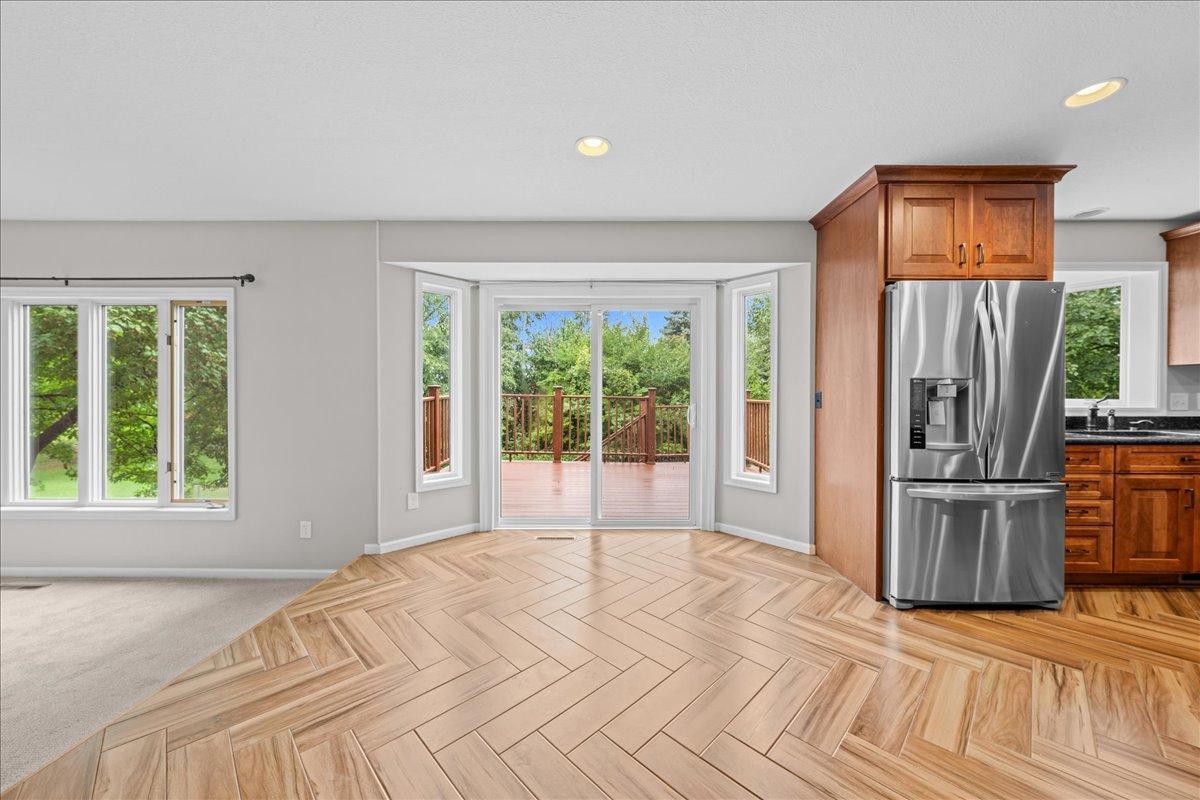 139 Ridge Way Mahtomedi, MN 55115 - Photo 11 of 32 Gallery Image 11