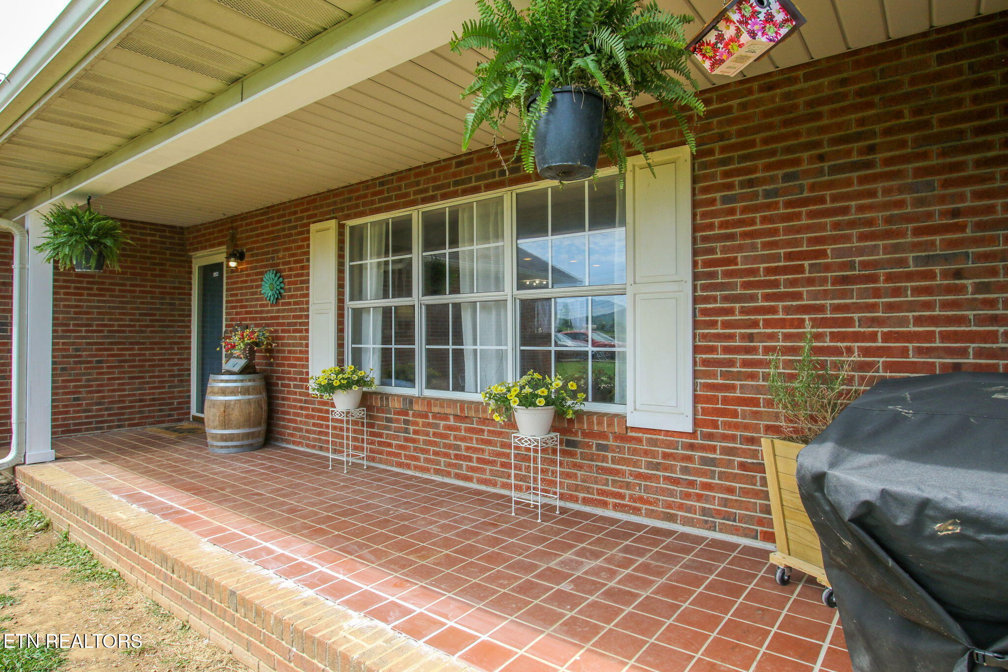 3909 Tuckaleechee Pike Maryville, TN 37804 - Photo 5 of 41 Front Porch.