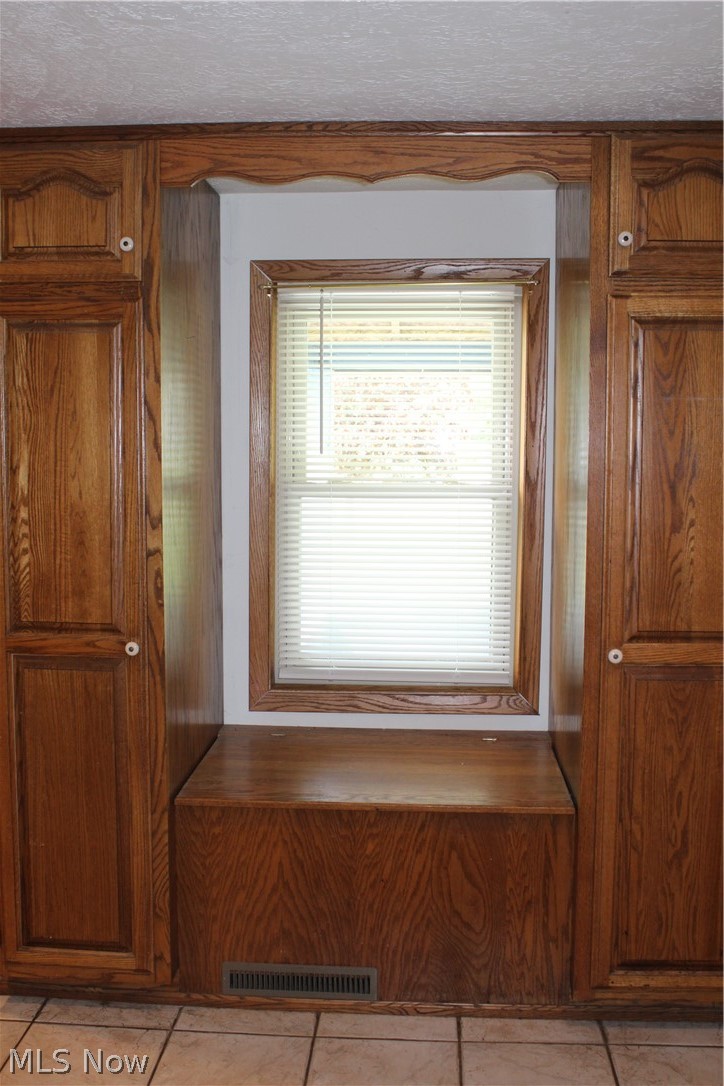 2335 Goshen Valley Road Southeast New Philadelphia, OH 44663 - Photo 8 of 15