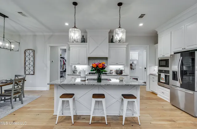 $639,900 | 758 Cotton Creek Trail, Brandon, MS 39047