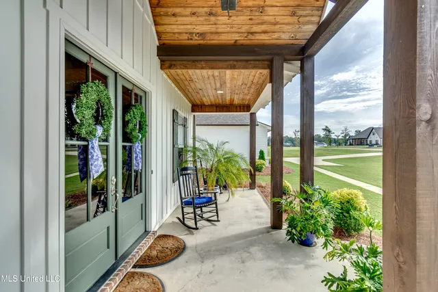 $639,900 | 758 Cotton Creek Trail, Brandon, MS 39047