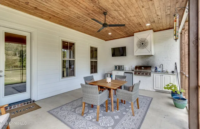 $639,900 | 758 Cotton Creek Trail, Brandon, MS 39047