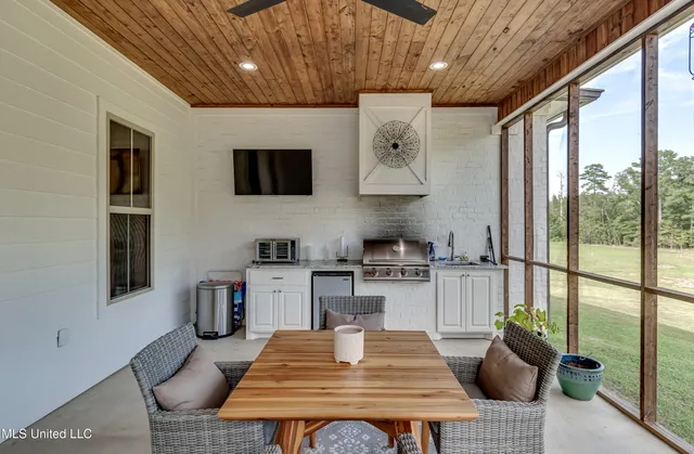 $639,900 | 758 Cotton Creek Trail, Brandon, MS 39047