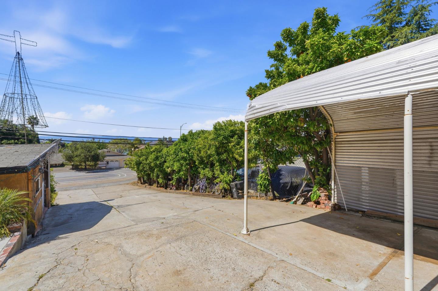 10128 Clayton Road San Jose, CA 95127 - Photo 32 of 50