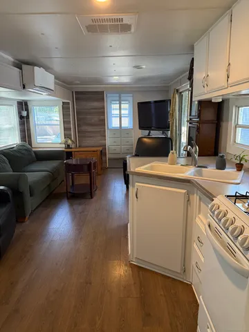 $79,900 | 10 Conrad's Park, Killingly, CT 06241